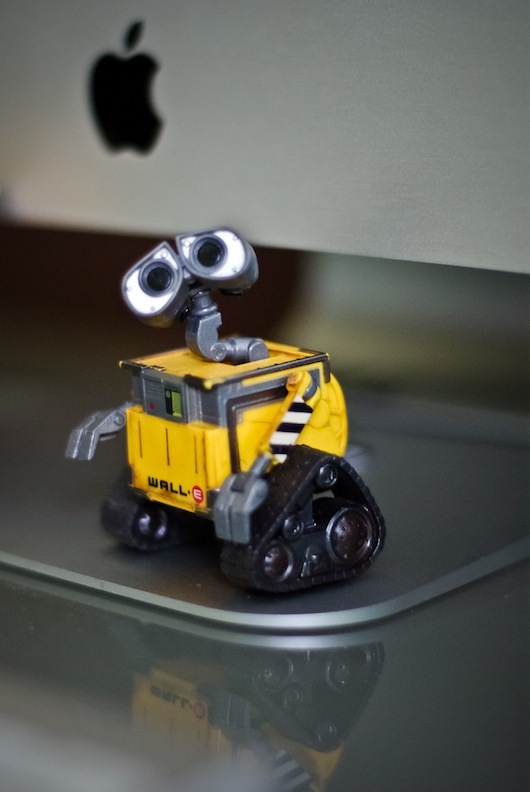 Wall-E & la Pomme • Geoffrey Kopp