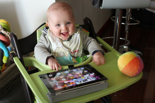 Stan s'amuse avec l'iPad • Marc Landreau