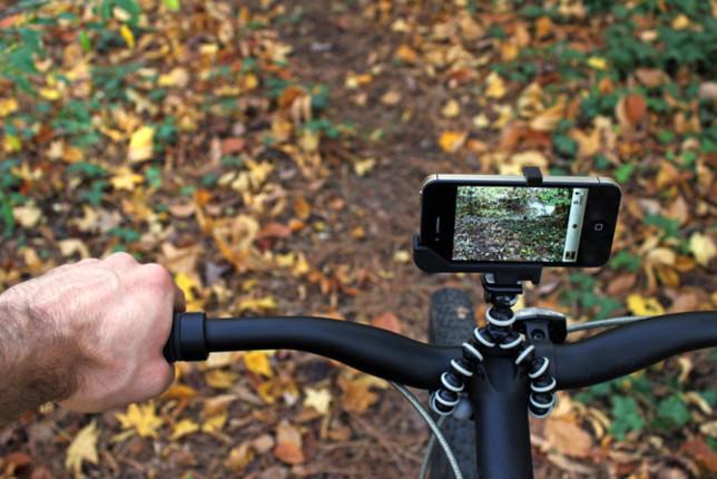 Votre iPhone compatible avec n'importe quel trépied grâce au Glif Votre iPhone compatible avec n'importe quel trépied grâce au Glif