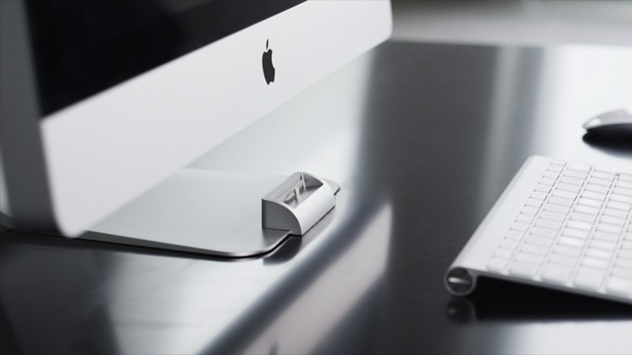 Un Dock iPhone... au pied de votre iMac Un Dock iPhone... au pied de votre iMac