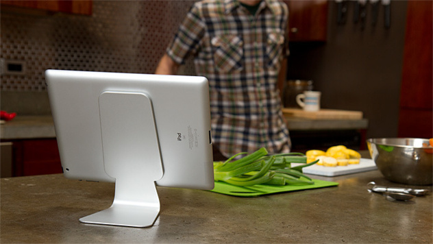Slope, le support pour iPad que Jonathan Ive aurait pu inventer Slope, le support pour iPad que Jonathan Ive aurait pu inventer