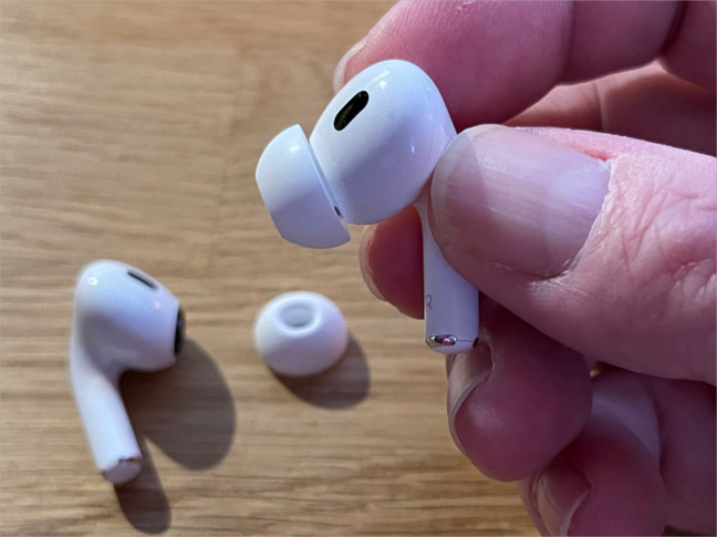 AirPods Pro • Comment changer facilement les embouts de vos écouteurs sans fil AirPods Pro • Comment changer facilement les embouts de vos écouteurs sans fil