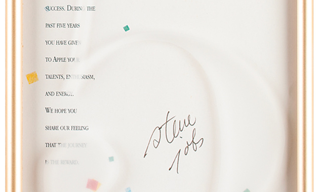 Insolite • Un autographe de Steve Jobs en vente aux enchères à près de 100 000 dollars Insolite • Un autographe de Steve Jobs en vente aux enchères à près de 100 000 dollars