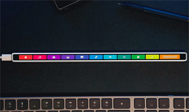 Accessoires • La Touch Bar du MacBook n’a pas totalement disparu, elle revient Accessoires • La Touch Bar du MacBook n’a pas totalement disparu, elle revient