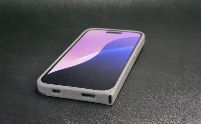 iPhone • Une coque de protection pour ajouter l’USB-C aux modèles Lightning