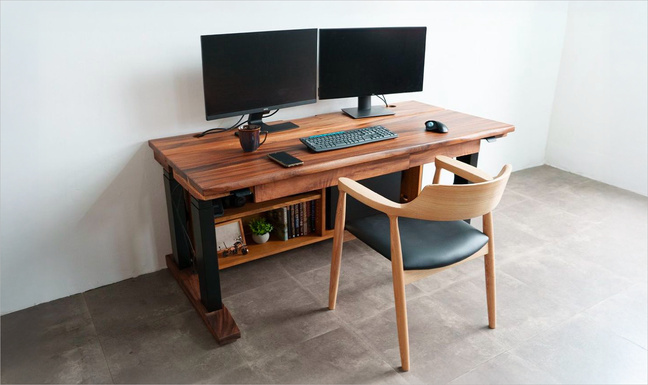 Matériel • Un bureau assis-debout qui se divise en deux pour plus de confort