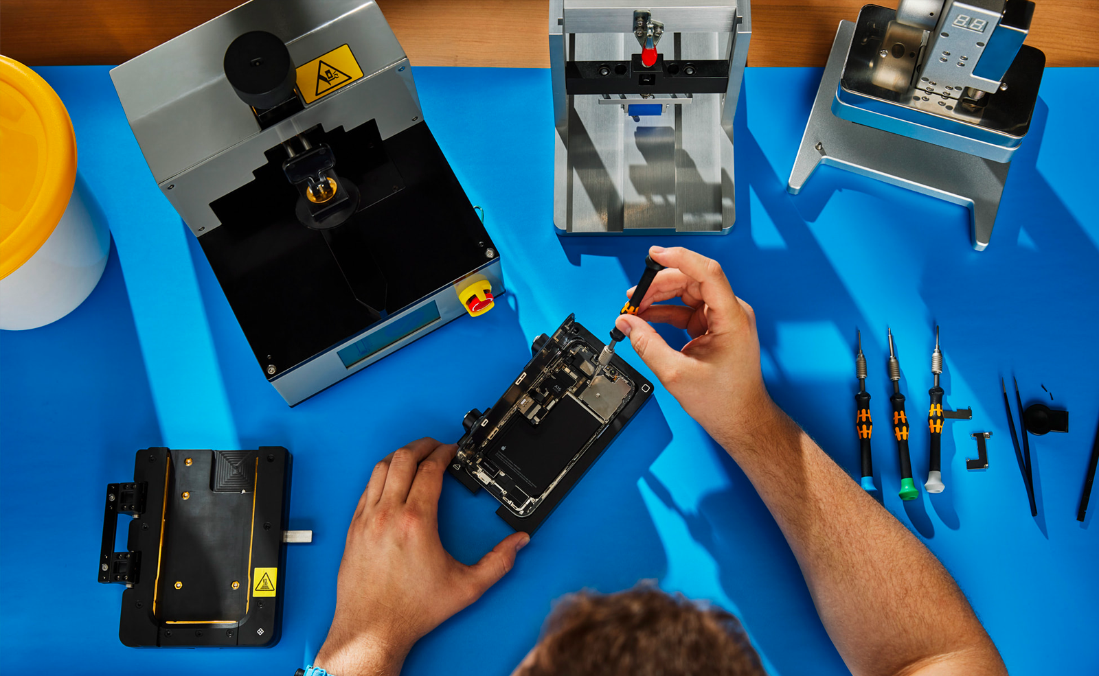 Apple lance le programme Self Service Repair en Europe Apple lance le programme Self Service Repair en Europe