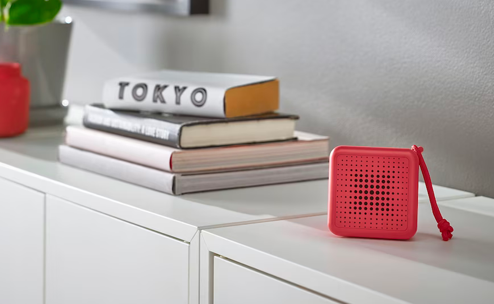 Accessoires • Ikea lance une enceinte Bluetooth et étanche à un prix indécent