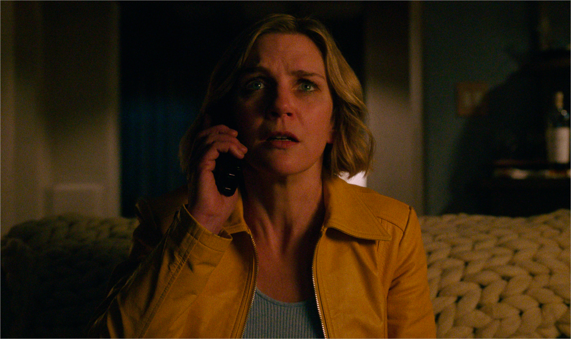 Rhea Seehorn dans Pluribus. Photo © Apple TV+. Rhea Seehorn dans Pluribus. Photo © Apple TV+.