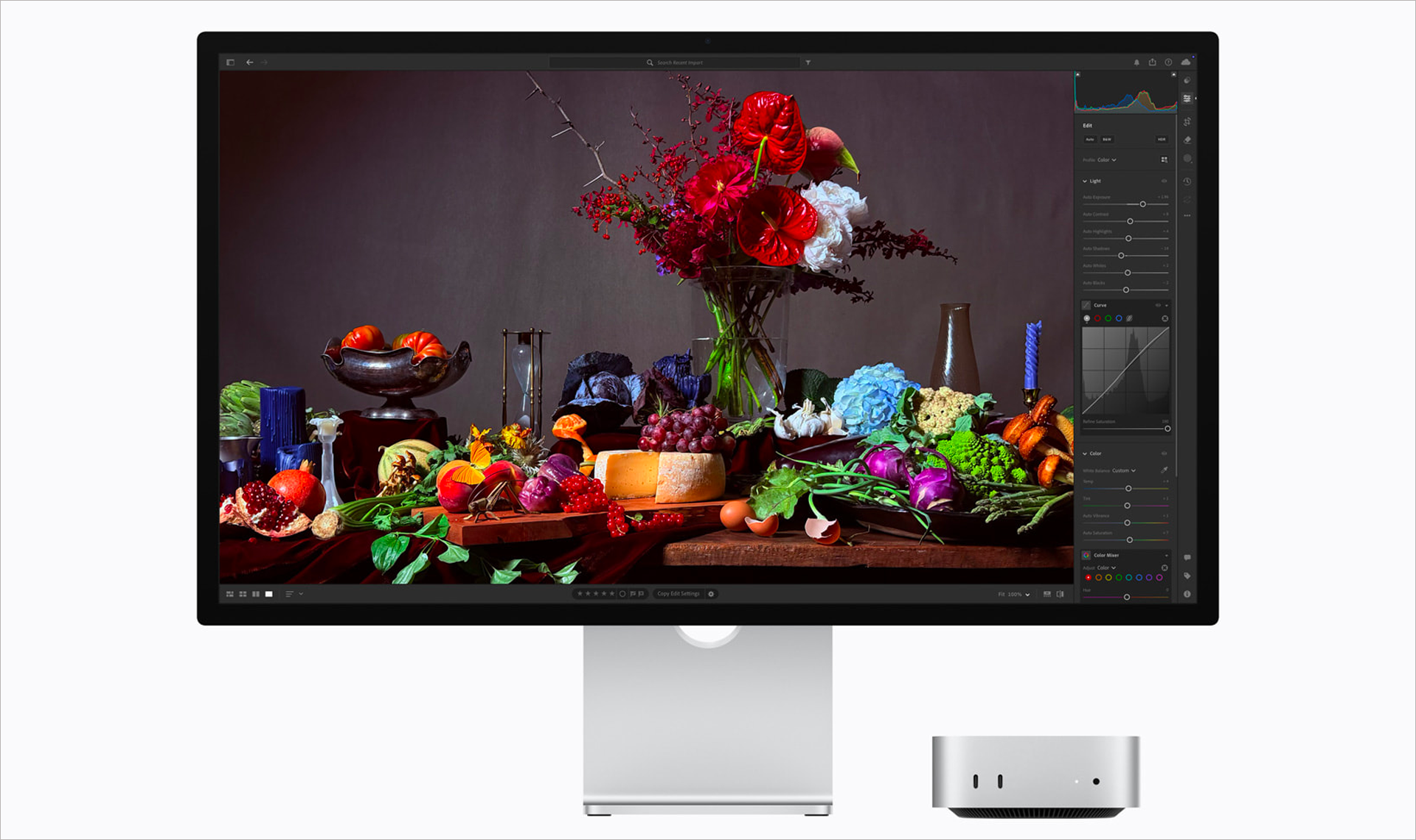 Studio Display. Photo © Apple.