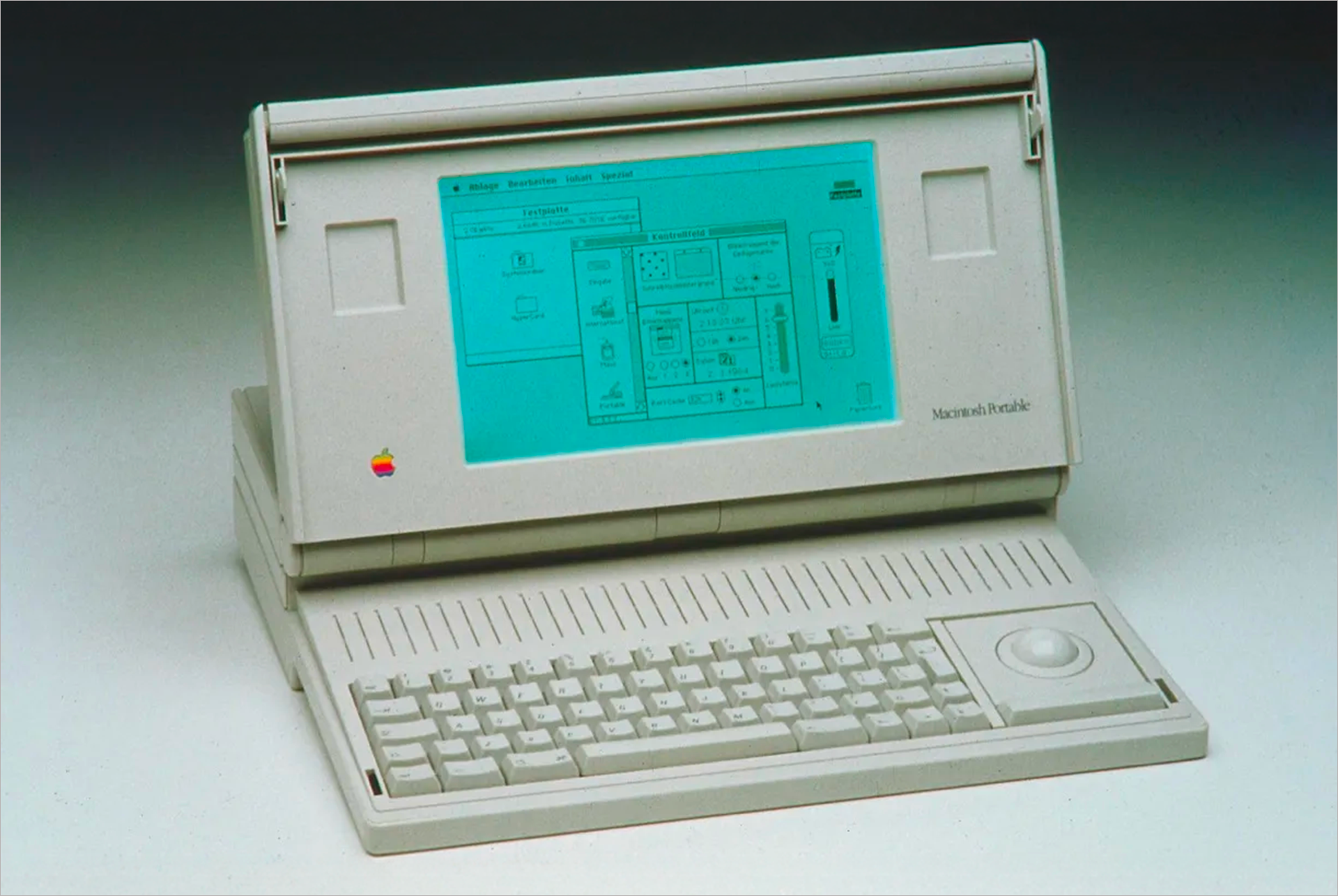 Macintosh Portable. Photo © Apple.