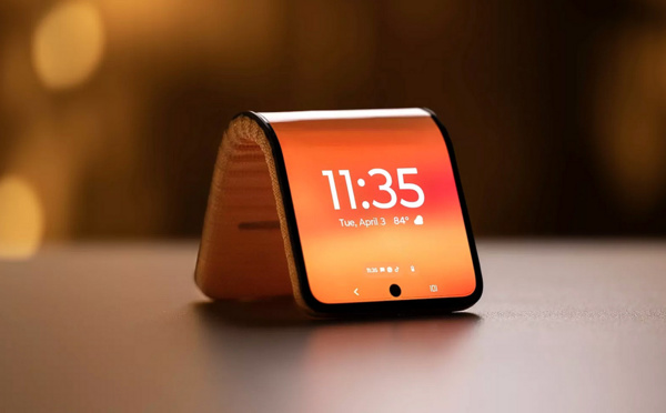Matériel • Motorola plie ses écrans de smartphone pour les adapter au poignet