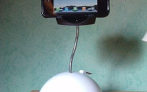 Station d'accueil iPhone façon iMac G4 fait maison • Grégory Gentil